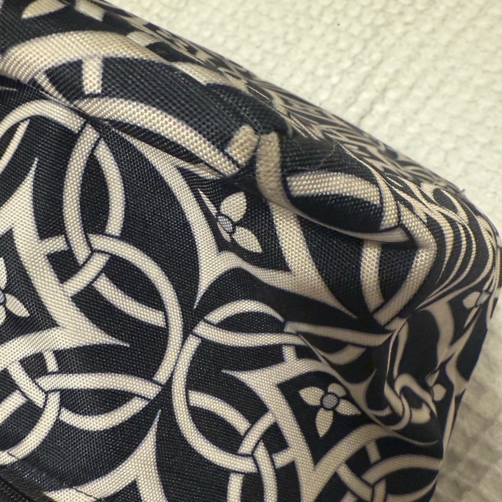 Vera Bradley Tote Lighten Up Expandable Travel Bag Black DN Without a long strap - Picture 10 of 13